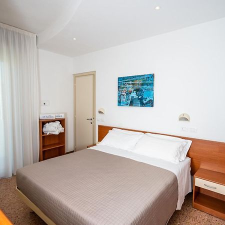 Hotel Globus Bellaria-Igea Marina Exterior photo
